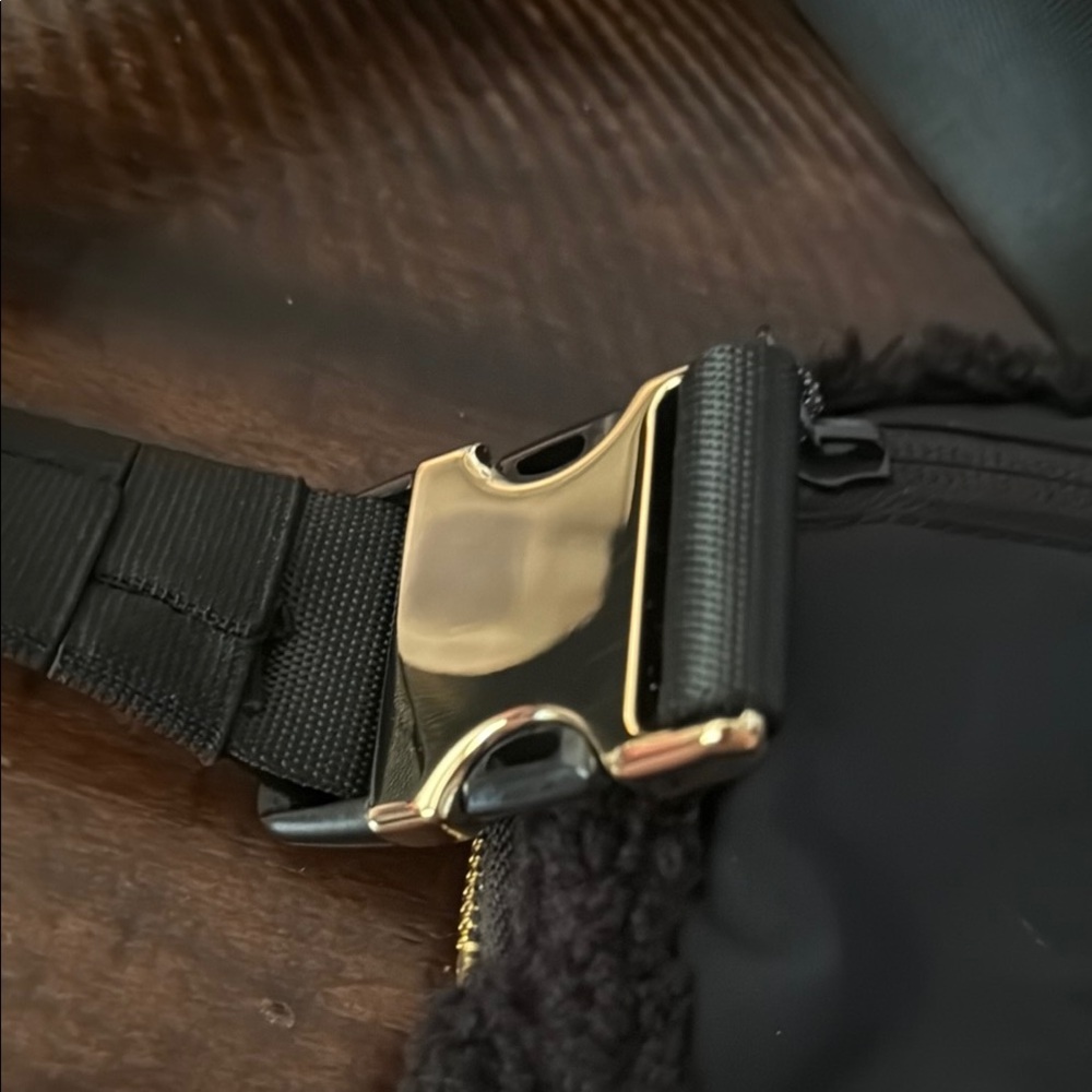 Lululemon Black Sherpa everywhere Belt Bag gold hardware - Picture 2 of 3
